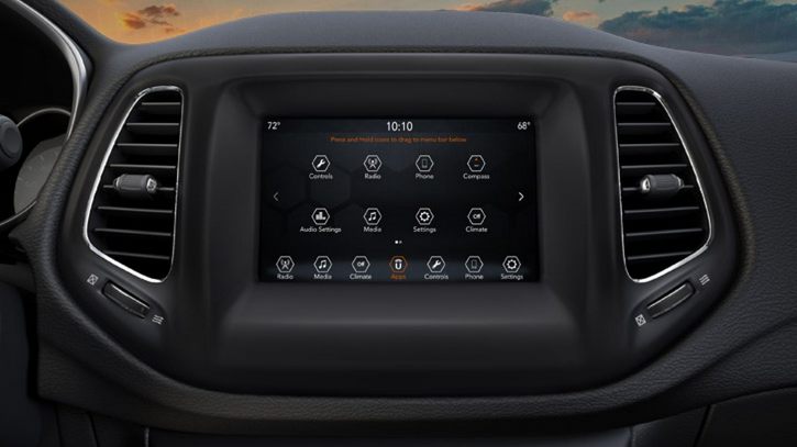 2019-Jeep-Compass-Upland-Key-Features-7-inch-Uconnect.jpg.image.725.jpg